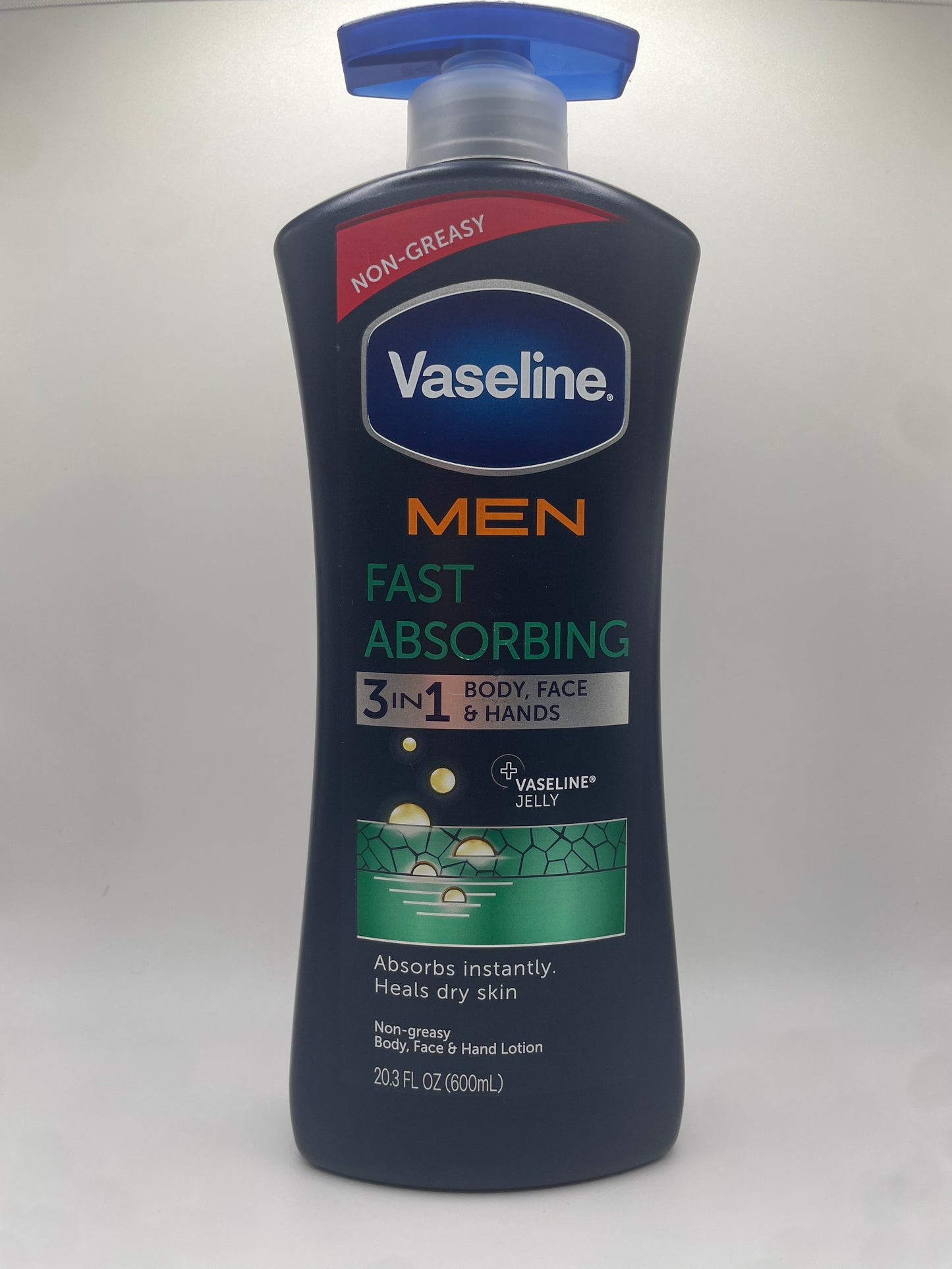 Vaseline MEN
FAST
ABSORBING
3IN1
BODY, FACE & HANDS