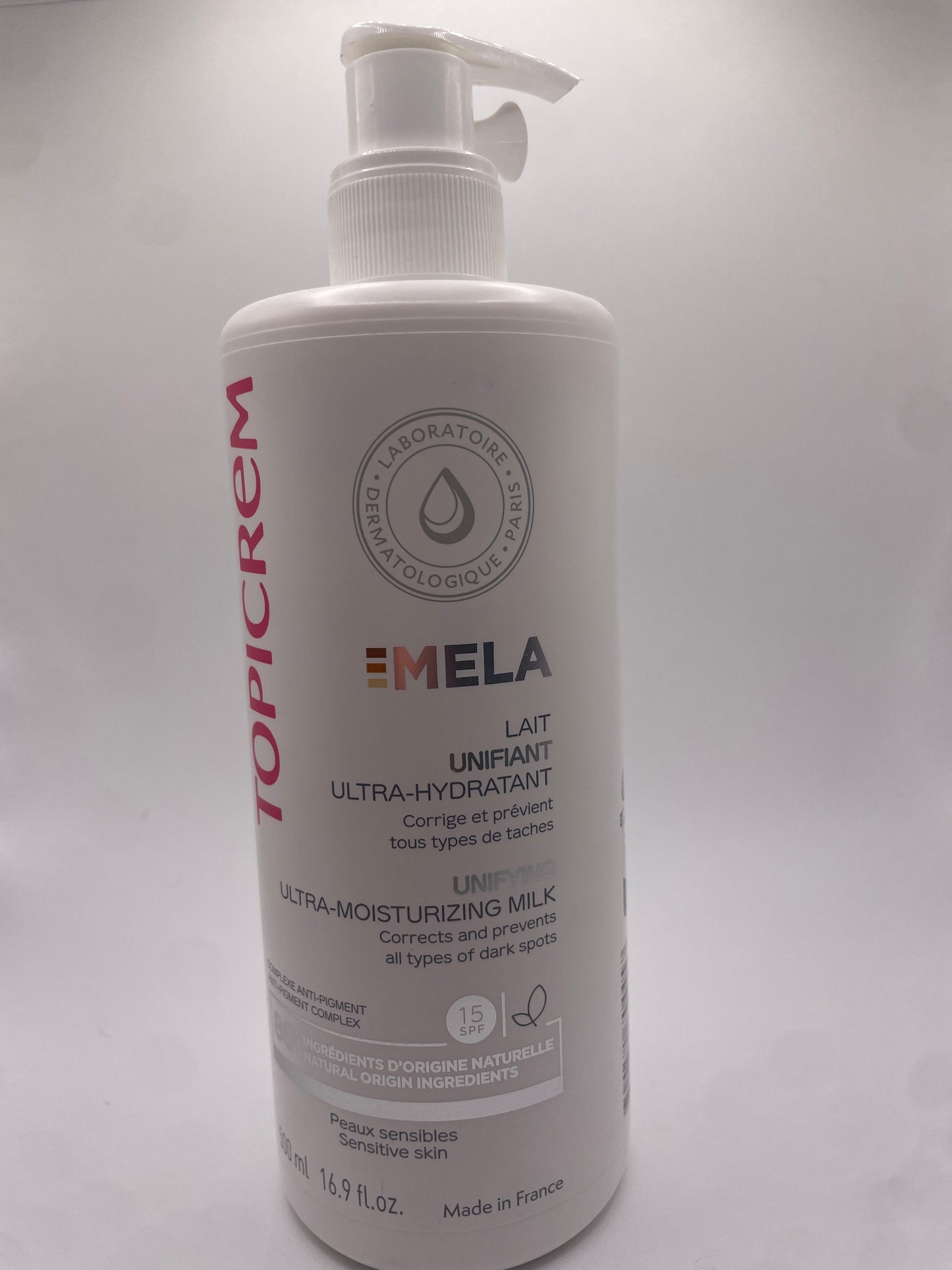 Topicrem Mela UNIFYING
ULTRA-MOISTURIZING MILK
Corrects and prevents all types of dark spots
